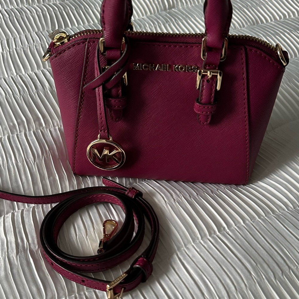 🔥Michael Kors Ciara XS Mini Crossbody